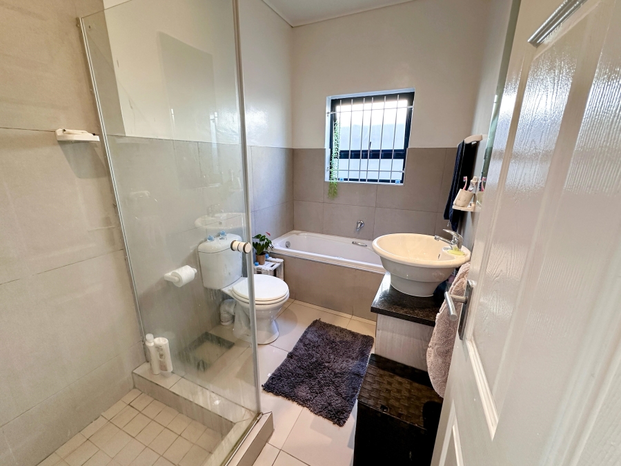 2 Bedroom Property for Sale in Parklands Western Cape